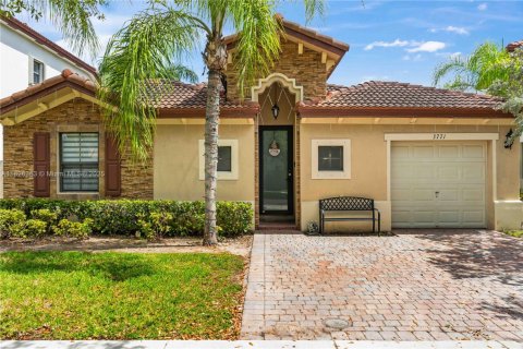 House in Homestead, Florida 3 bedrooms, 160.54 sq.m. № 1798896 - photo 4