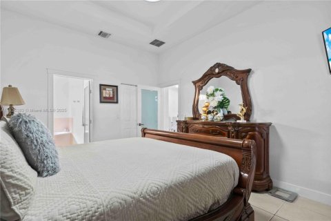 House in Homestead, Florida 3 bedrooms, 160.54 sq.m. № 1798896 - photo 25