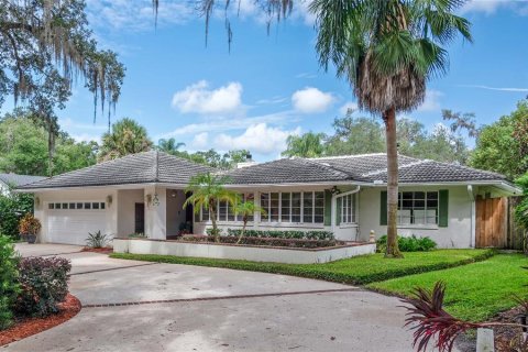 House in Winter Park, Florida 3 bedrooms, 306.3 sq.m. № 1909510 - photo 2