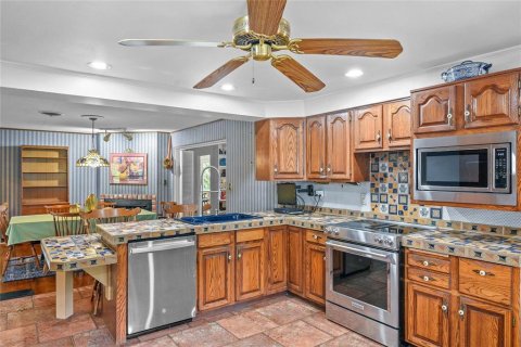 House in Winter Park, Florida 3 bedrooms, 306.3 sq.m. № 1909510 - photo 17