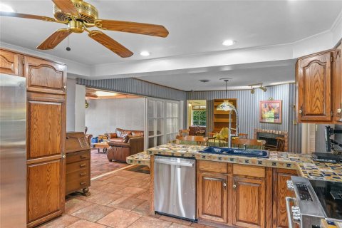 House in Winter Park, Florida 3 bedrooms, 306.3 sq.m. № 1909510 - photo 18