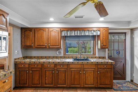 House in Winter Park, Florida 3 bedrooms, 306.3 sq.m. № 1909510 - photo 16
