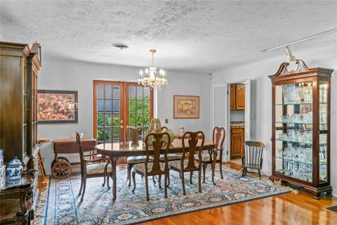 House in Winter Park, Florida 3 bedrooms, 306.3 sq.m. № 1909510 - photo 9
