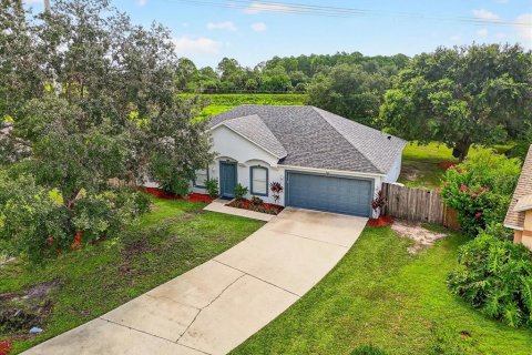 House in Palm Bay, Florida 3 bedrooms, 153.1 sq.m. № 1879327 - photo 6