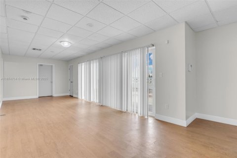 Condominio en venta en Naranja, Florida, 4 dormitorios № 1980570 - foto 9