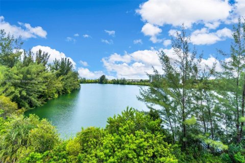 Condominio en venta en Naranja, Florida, 4 dormitorios № 1980570 - foto 16