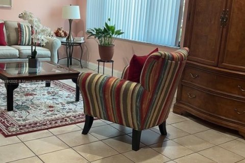 Touwnhouse à vendre à Davie, Floride: 3 chambres, 147.71 m2 № 1966809 - photo 6