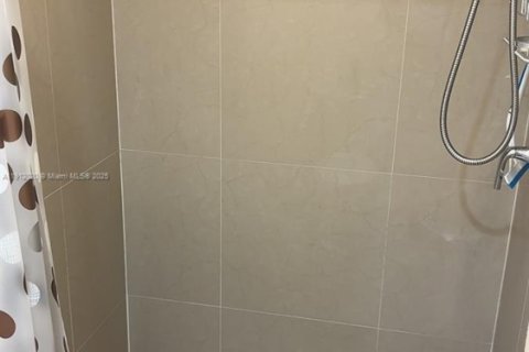 Touwnhouse à vendre à Davie, Floride: 3 chambres, 147.71 m2 № 1966809 - photo 18