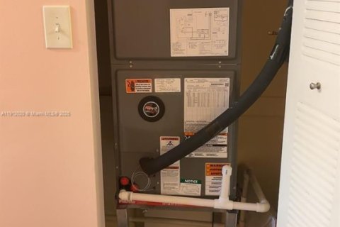 Touwnhouse à vendre à Davie, Floride: 3 chambres, 147.71 m2 № 1966809 - photo 14