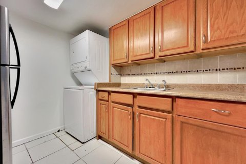 Купить кондоминиум в Орландо, Флорида 7 комнат, 82.96м2, № 2101612 - фото 7