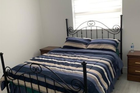House in Port Charlotte, Florida 3 bedrooms, 132.66 sq.m. № 2109042 - photo 9