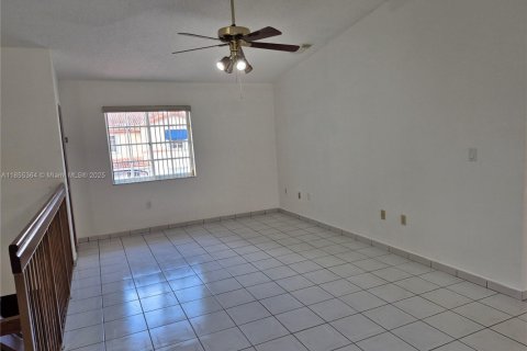 Copropriété à louer à Hialeah, Floride: 2 chambres, 89.19 m2 № 1875069 - photo 6