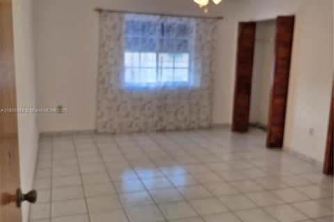 Copropriété à louer à Hialeah, Floride: 2 chambres, 89.19 m2 № 1875069 - photo 17