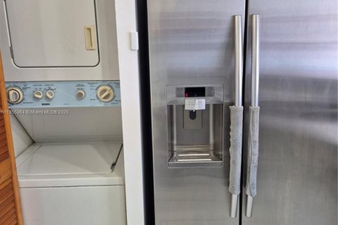 Copropriété à louer à Hialeah, Floride: 2 chambres, 89.19 m2 № 1875069 - photo 7