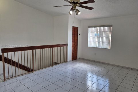 Copropriété à louer à Hialeah, Floride: 2 chambres, 89.19 m2 № 1875069 - photo 24