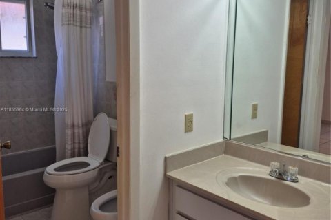 Copropriété à louer à Hialeah, Floride: 2 chambres, 89.19 m2 № 1875069 - photo 22