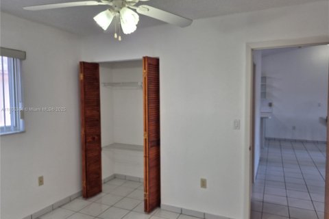 Copropriété à louer à Hialeah, Floride: 2 chambres, 89.19 m2 № 1875069 - photo 27