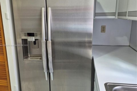 Copropriété à louer à Hialeah, Floride: 2 chambres, 89.19 m2 № 1875069 - photo 11