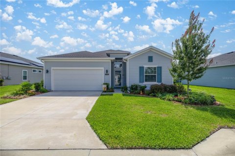 House in Ocala, Florida 3 bedrooms, 189.43 sq.m. № 1842264 - photo 1