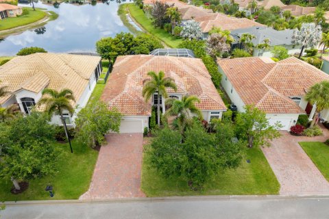 Villa ou maison à vendre à Port St. Lucie, Floride: 3 chambres, 235.14 m2 № 2085175 - photo 2