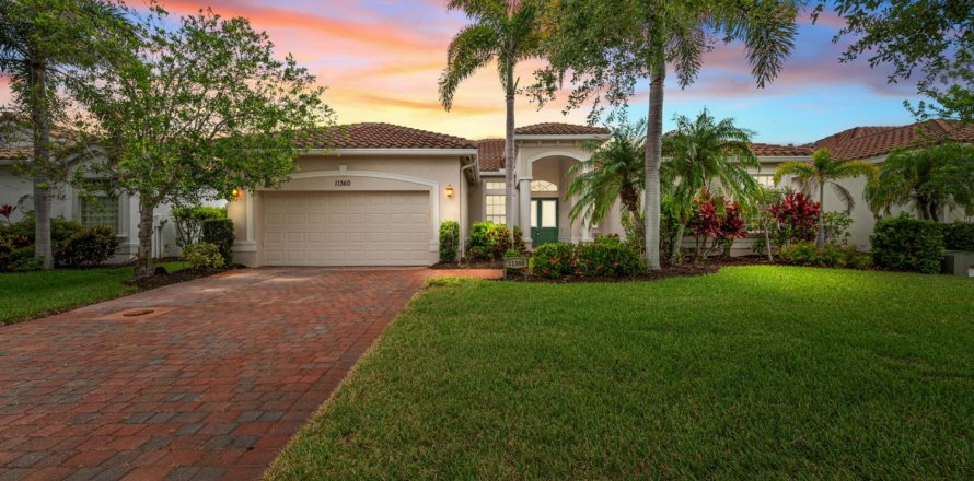 Villa ou maison à Port St. Lucie, Floride 3 chambres, 235.14 m2 № 2085175