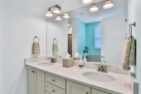 Casa en venta en Kissimmee, Florida, 8 dormitorios, 402.73 m2 № 1561756 - foto 19