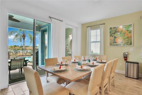 Casa en venta en Kissimmee, Florida, 8 dormitorios, 402.73 m2 № 1561756 - foto 8