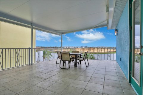Casa en venta en Kissimmee, Florida, 8 dormitorios, 402.73 m2 № 1561756 - foto 23