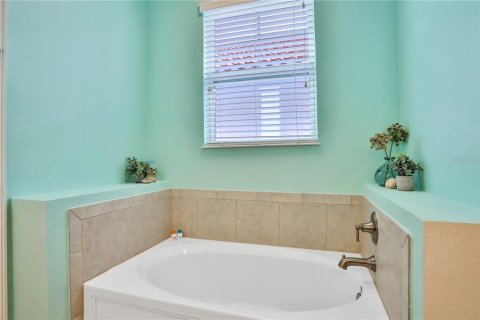 Casa en venta en Kissimmee, Florida, 8 dormitorios, 402.73 m2 № 1561756 - foto 20