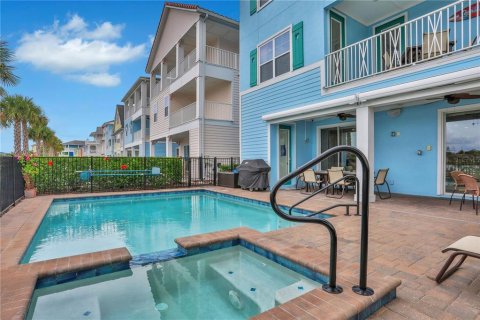 Casa en venta en Kissimmee, Florida, 8 dormitorios, 402.73 m2 № 1561756 - foto 2