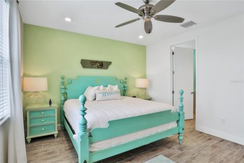 Casa en venta en Kissimmee, Florida, 8 dormitorios, 402.73 m2 № 1561756 - foto 18