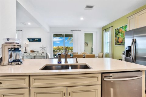 Casa en venta en Kissimmee, Florida, 8 dormitorios, 402.73 m2 № 1561756 - foto 15