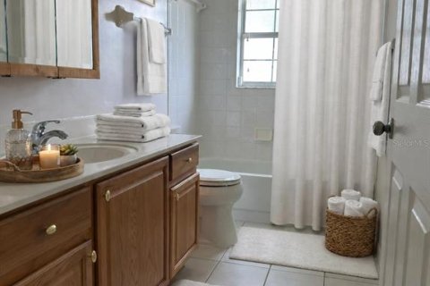 House in MAJESTIC OAKS in Ocala, Florida 3 bedrooms, 195 sq.m. № 2225979 - photo 8