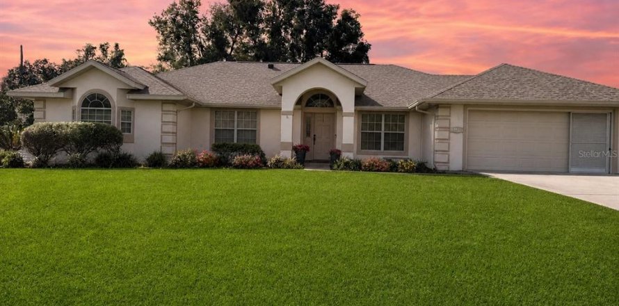 House in MAJESTIC OAKS in Ocala, Florida 3 bedrooms, 195 sq.m. № 2225979