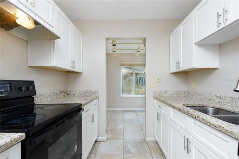 Снять в аренду кондоминиум в Киссимми, Флорида 7 комнат, 94.02м2, № 2224866 - фото 13