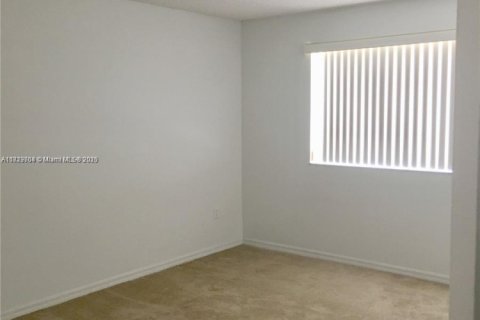 Townhouse in Homestead, Florida 4 bedrooms, 171.5 sq.m. № 1794206 - photo 10