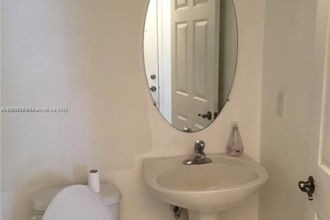 Townhouse in Homestead, Florida 4 bedrooms, 171.5 sq.m. № 1794206 - photo 12