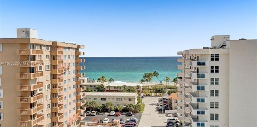Condo à Hollywood, Floride, 2 chambres № 1871952