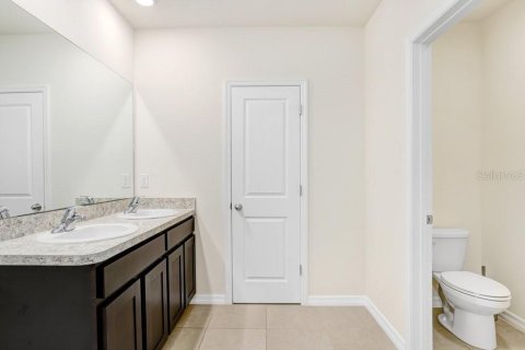 House in Odessa, Florida 4 bedrooms, 209.96 sq.m. № 2156075 - photo 24