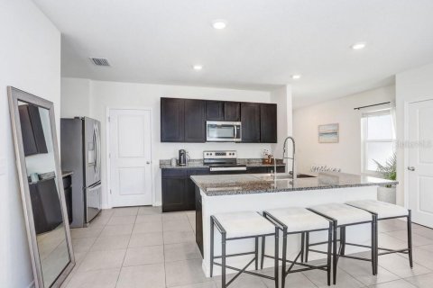 House in Odessa, Florida 4 bedrooms, 209.96 sq.m. № 2156075 - photo 7