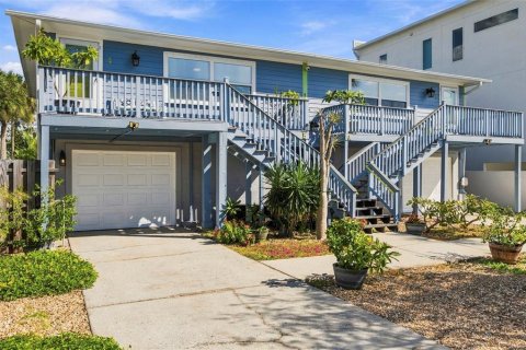 Immobilier commercial à vendre à Indian Rocks Beach, Floride: 4 chambres, 157.93 m2 № 2430383 - photo 2