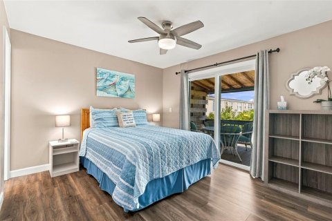 Immobilier commercial à vendre à Indian Rocks Beach, Floride: 4 chambres, 157.93 m2 № 2430383 - photo 14