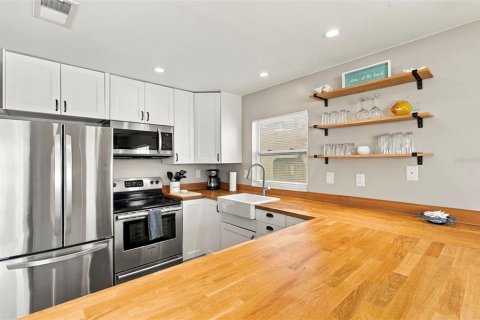 Immobilier commercial à vendre à Indian Rocks Beach, Floride: 4 chambres, 157.93 m2 № 2430383 - photo 12