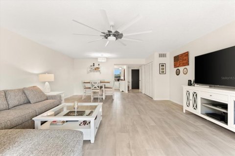 Condo in Nokomis, Florida, 2 bedrooms  № 1057276 - photo 27
