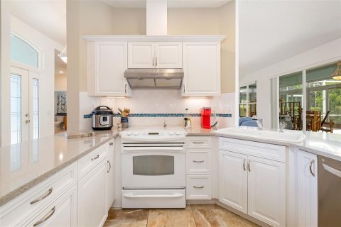 House in Sarasota, Florida 2 bedrooms, 166.57 sq.m. № 1884469 - photo 18