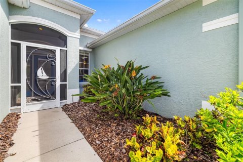 House in Sarasota, Florida 2 bedrooms, 166.57 sq.m. № 1884469 - photo 6