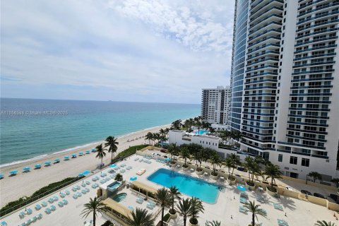 Condominio en alquiler en Hollywood, Florida, 1 dormitorio, 69.21 m2 № 1878358 - foto 4
