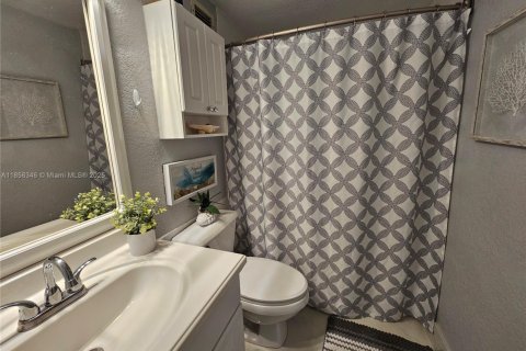 Condominio en alquiler en Hollywood, Florida, 1 dormitorio, 69.21 m2 № 1878358 - foto 22