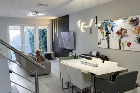 Купить таунхаус в Дорал, Флорида 4 спальни, 169.64м2, № 2024843 - фото 10