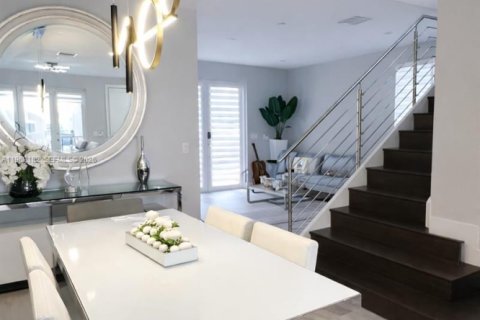 Купить таунхаус в Дорал, Флорида 4 спальни, 169.64м2, № 2024843 - фото 11